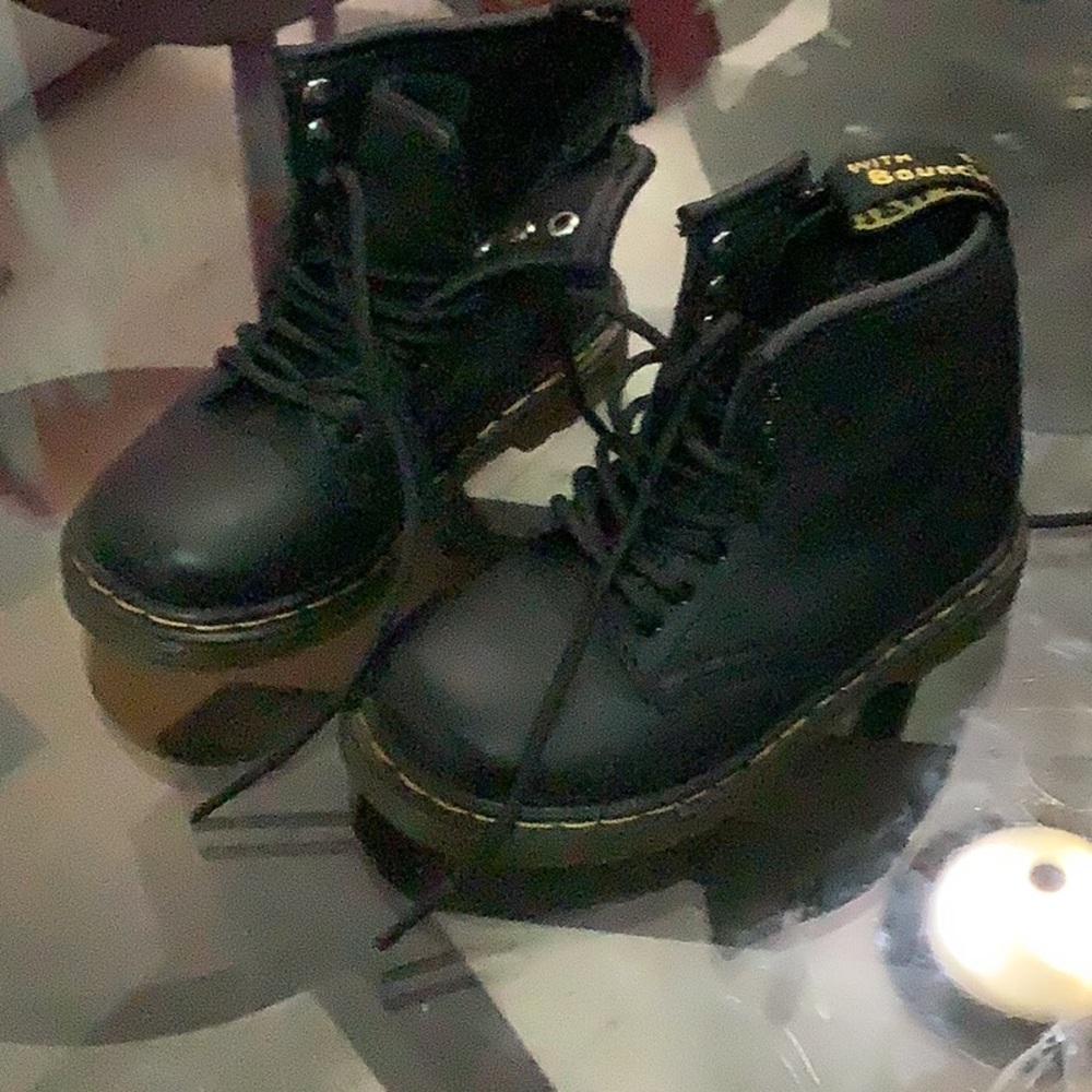 Dr martens boots for babies size 7